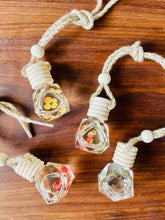 Load image into Gallery viewer, Hanging Car Diffuser| Coming Up Roses