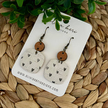 Load image into Gallery viewer, Nora - Simple Hearts