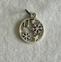 Load image into Gallery viewer, Vintage White Hobnail Candle with Winter/Holiday-Theme Charm: Balsam Fir / Christmas Tree