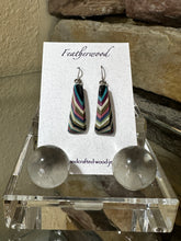 Load image into Gallery viewer, Short Triangle Featherwood Earrings
