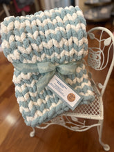 Load image into Gallery viewer, Chunky Knit Baby Blanket