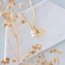 Load image into Gallery viewer, Open Heart Pearl Necklace