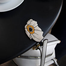 Load image into Gallery viewer, Poppy Bagnet
