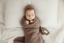 Load image into Gallery viewer, 100% Organic Cotton Luxury Organic Blanket + Bonnet Hat Set: Off-White
