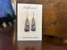 Load image into Gallery viewer, Short Triangle Featherwood Earrings
