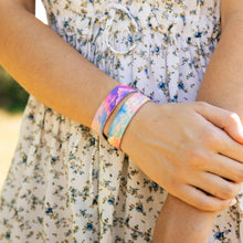 Load image into Gallery viewer, Trust In Him Daily Bible Verse Bracelet: Medium
