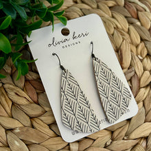 Load image into Gallery viewer, Zoe - Multi Arrows
