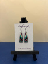 Load image into Gallery viewer, Short Triangle Featherwood Earrings
