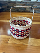 Load image into Gallery viewer, Large Handled Basket
