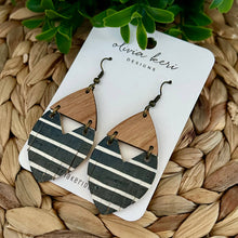 Load image into Gallery viewer, Josie - Black Stripes
