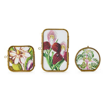 Load image into Gallery viewer, Mini Metal Frames with Antique
