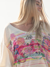 Load image into Gallery viewer, One Size Easy V-neck Cream Flower Bouquet Tee
