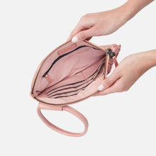 Load image into Gallery viewer, Sable Wristlet in Seashell
